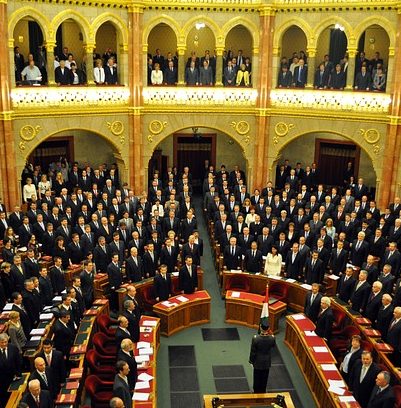 adopteunmec első ülése)